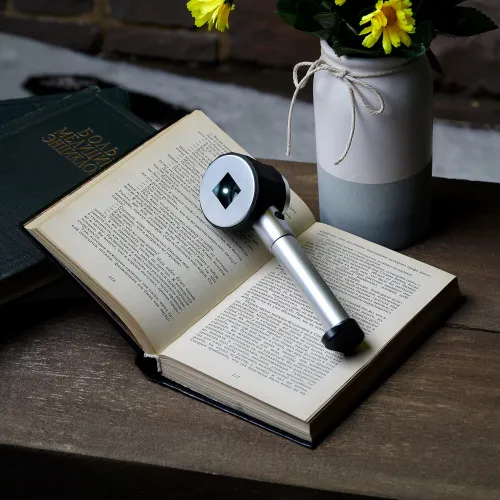 Лупа Levenhuk Zeno 700, 10x, 30 мм, 3 LED, металл,  8